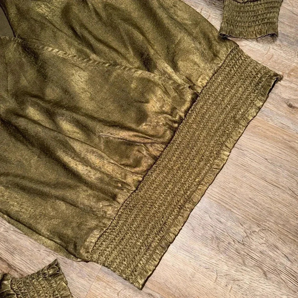 Esqualo • Metallic Blouse - Picture 4 of 9